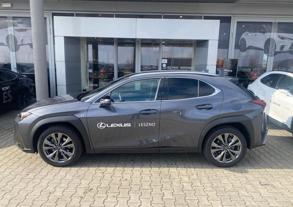 Lexus UX cena 159900 przebieg: 6367, rok produkcji 2022 z Sieraków małe 277